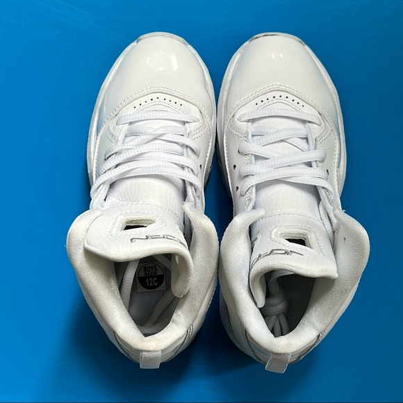 NEW! Jordan B’ Loyal (PS) White Boys or Girls Sneaker Tennis Shoes Sz 12C - Picture 3 of 9